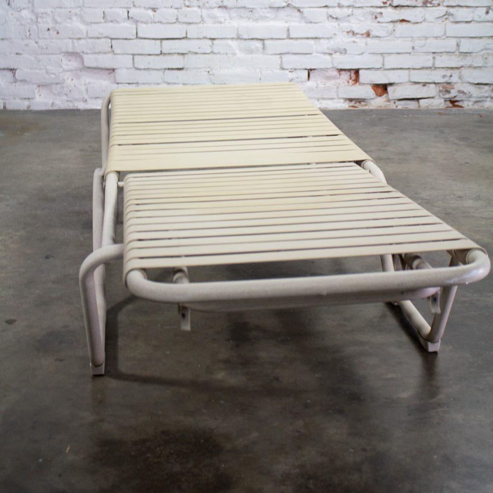 Late 20th Century Mid-Century Modern Tropitone Kahana Stackable Chaise Lounge w/Vinyl Straps & Aluminum Frame