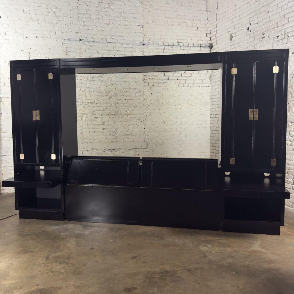 Late 20th Century Modern Campaign Henredon Black Lacquered Modular King Bed w/Side Cabinets & Back Mirror