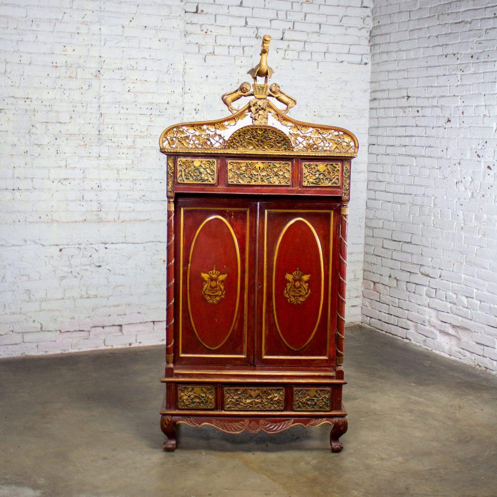 19th to Early 20th Century Indonesian Maduran Imperial Wedding or Jodang Dowry Chest for Groom