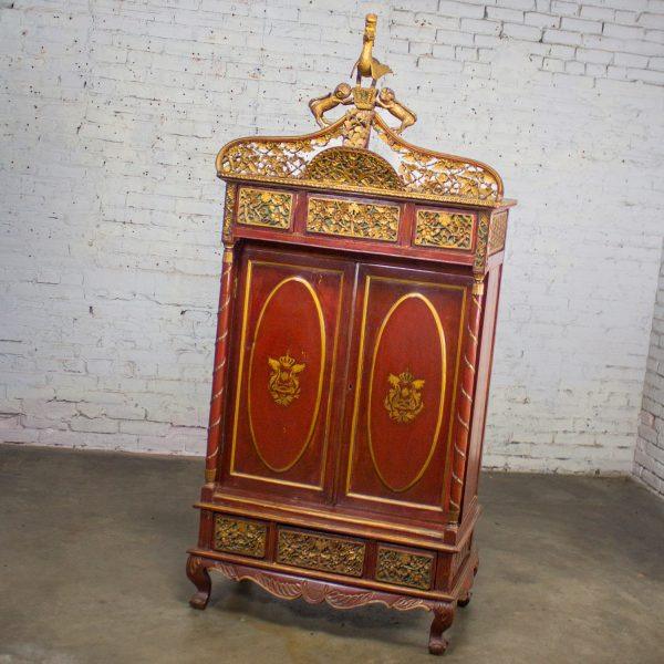 19th to Early 20th Century Indonesian Maduran Imperial Wedding or Jodang Dowry Chest for Groom