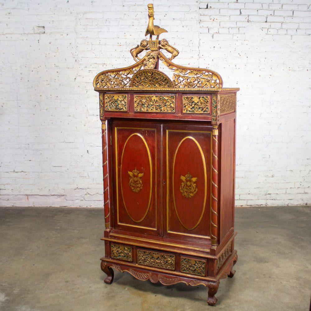 19th to Early 20th Century Indonesian Maduran Imperial Wedding or Jodang Dowry Chest for Groom