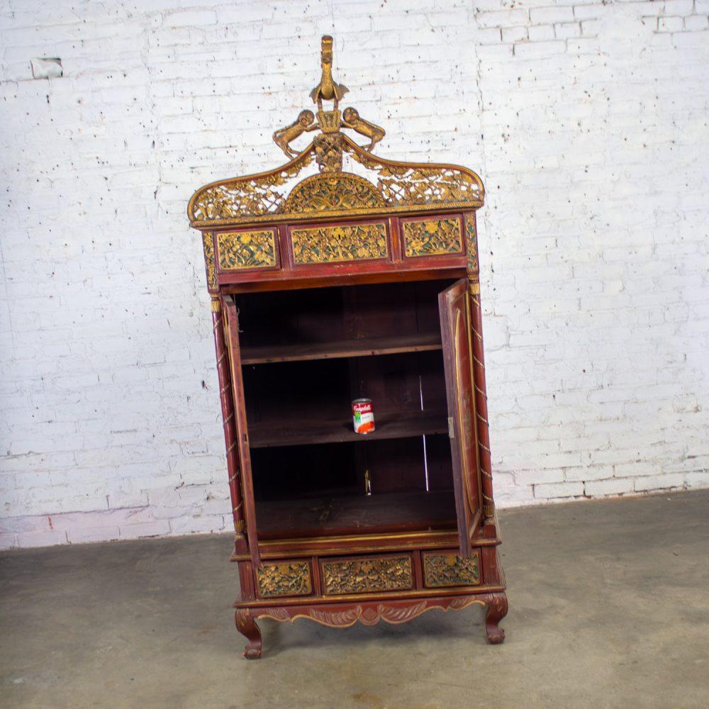 19th to Early 20th Century Indonesian Maduran Imperial Wedding or Jodang Dowry Chest for Groom
