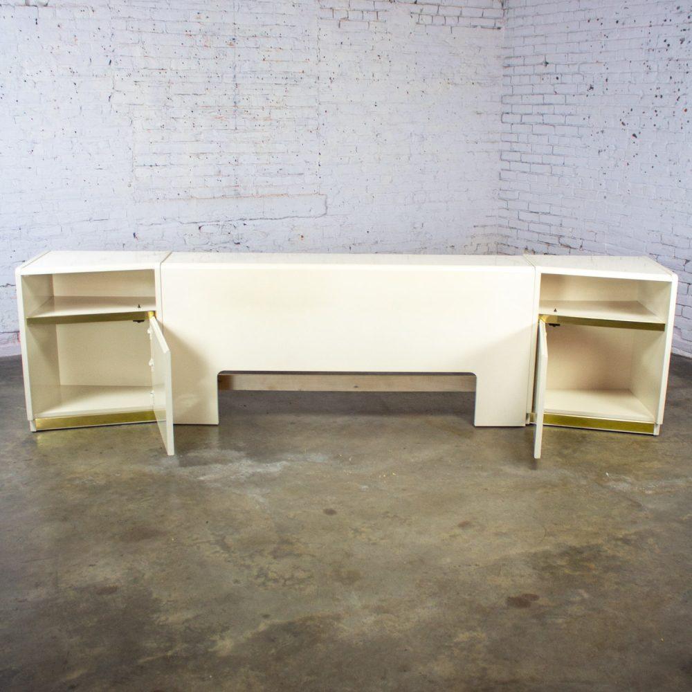 1990’s Modern to Postmodern Lane Furniture Queen Size Bed Headboard w/Nightstands White Lacquer & Brass