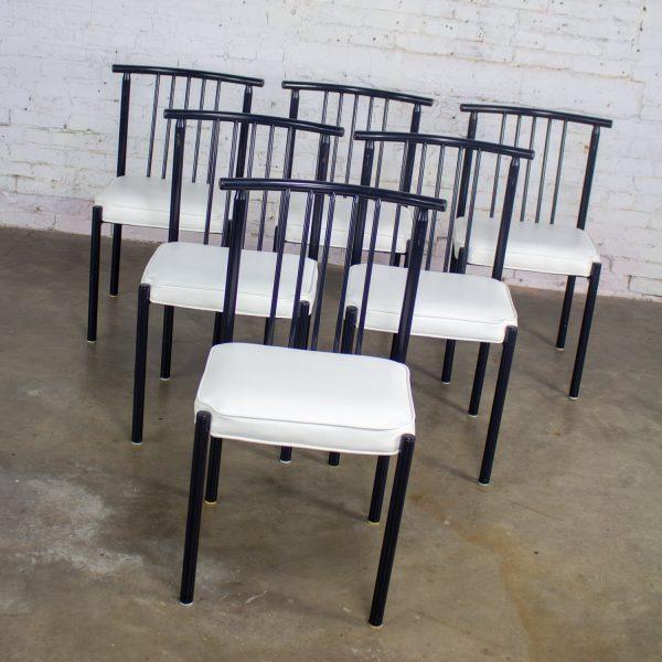 Mid to Late 20th Century MCM to Modern Set of 6 Dining Chairs w/Black Steel Frames & White Vinyl Seats