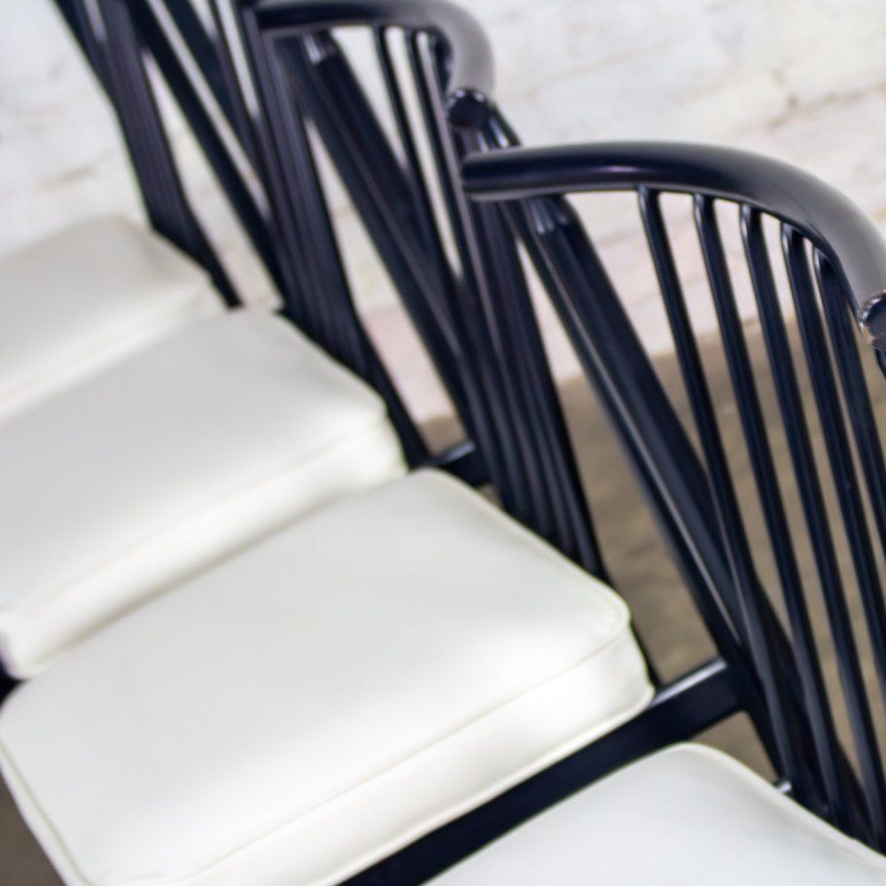 Mid to Late 20th Century MCM to Modern Set of 6 Dining Chairs w/Black Steel Frames & White Vinyl Seats