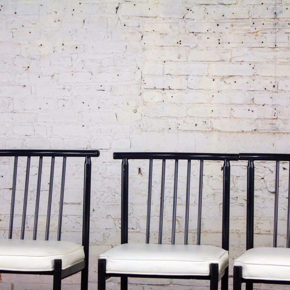 Mid to Late 20th Century MCM to Modern Set of 6 Dining Chairs w/Black Steel Frames & White Vinyl Seats