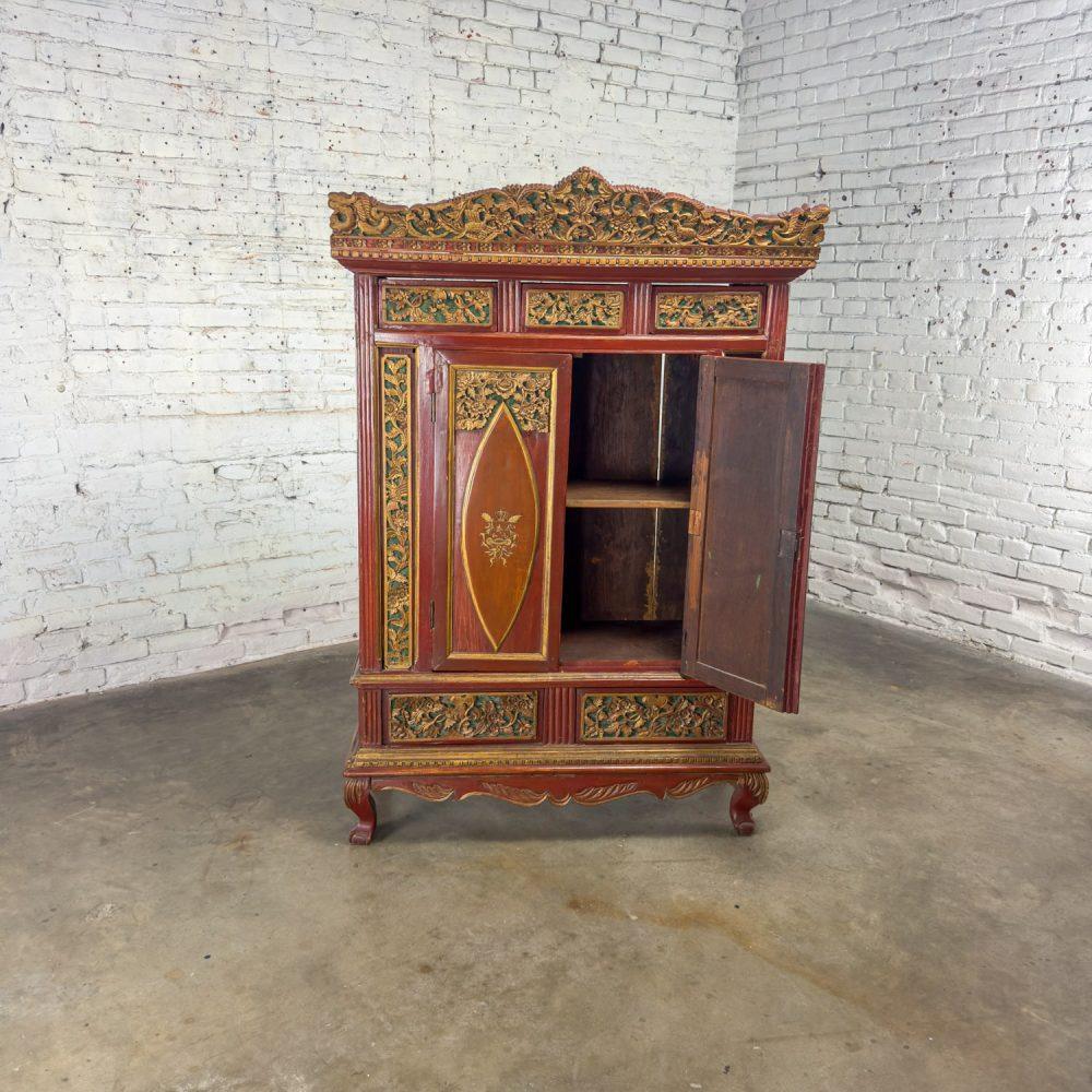 19th to Early 20th Century Indonesian Maduran Imperial Wedding or Jodang Dowry Chest for Bride