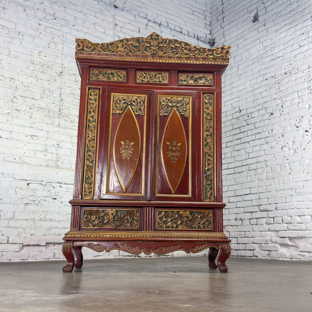 19th to Early 20th Century Indonesian Maduran Imperial Wedding or Jodang Dowry Chest for Bride