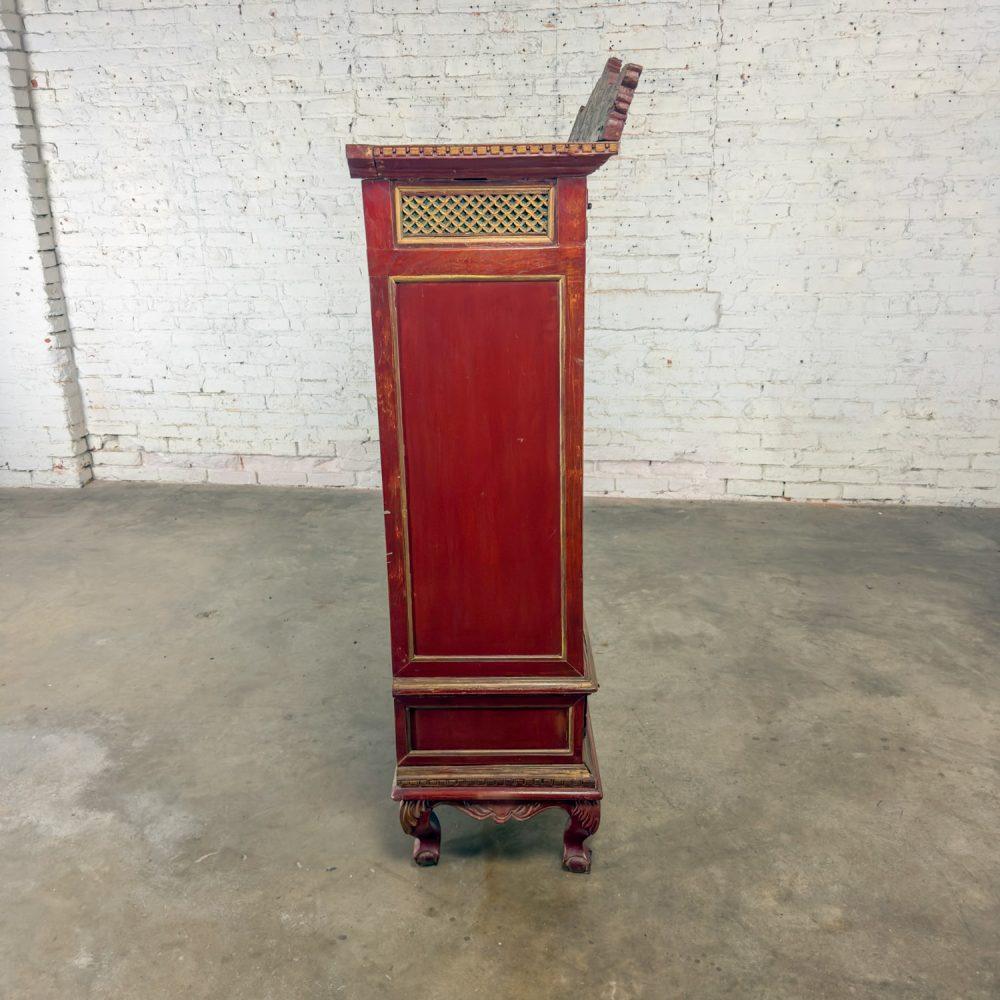 19th to Early 20th Century Indonesian Maduran Imperial Wedding or Jodang Dowry Chest for Bride