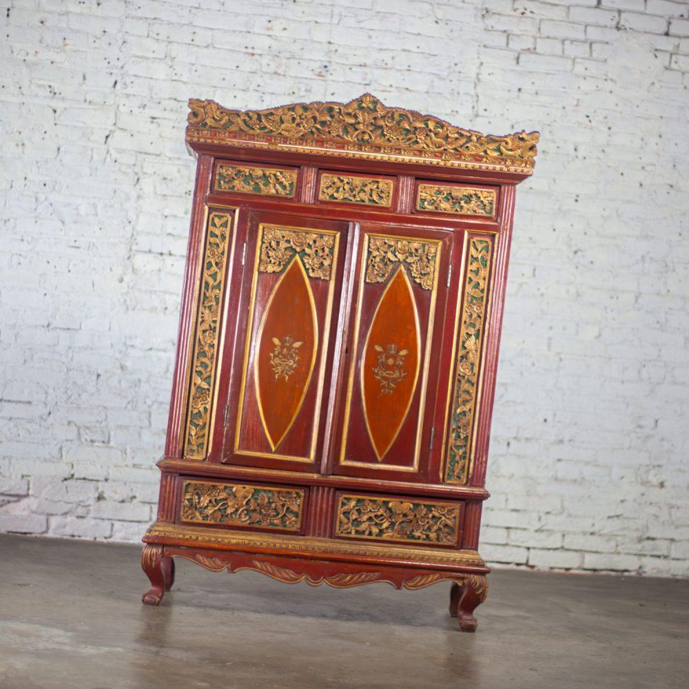 19th to Early 20th Century Indonesian Maduran Imperial Wedding or Jodang Dowry Chest for Bride