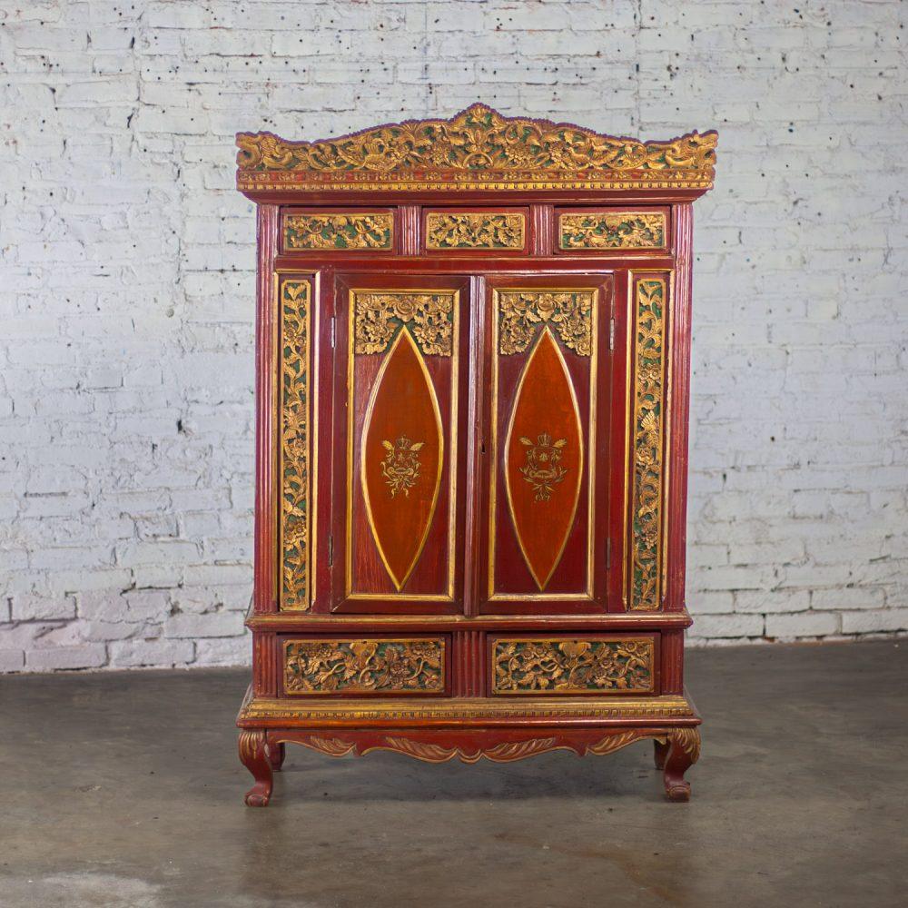 19th to Early 20th Century Indonesian Maduran Imperial Wedding or Jodang Dowry Chest for Bride