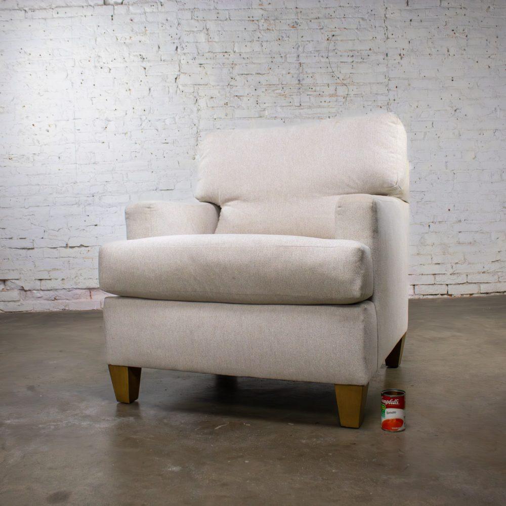 Early 21st Century Modern Lloyd Club or Accent Chair by Flexsteel Upholstered w/Beige Tweed Fabric