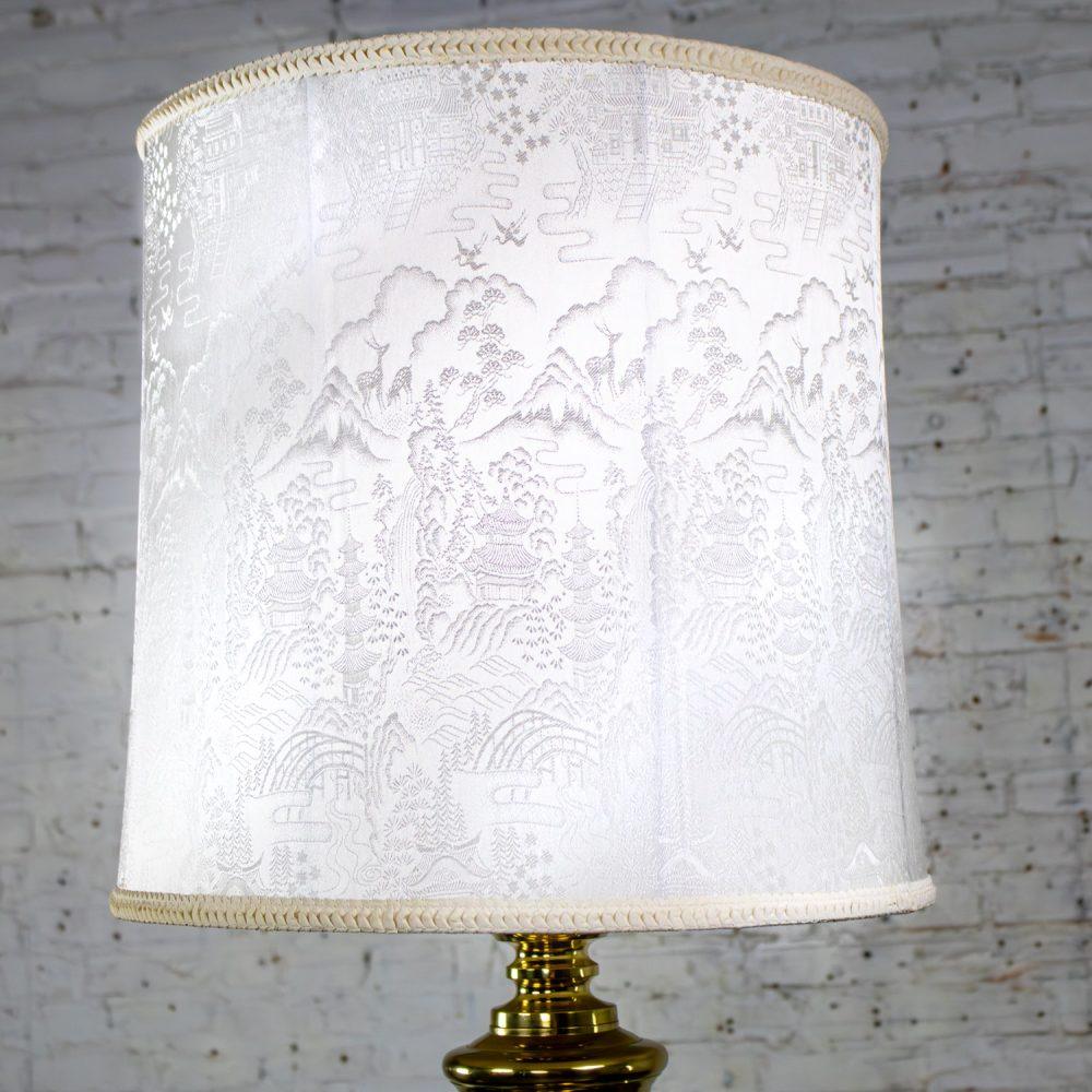 Mid-20th Century Chinoiserie Hollywood Regency Table Lamp Cast Brass w/Damask Fabric Shade
