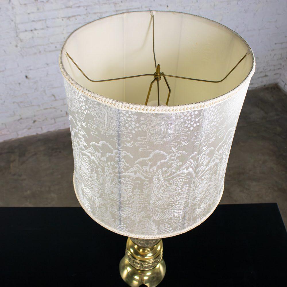 Mid-20th Century Chinoiserie Hollywood Regency Table Lamp Cast Brass w/Damask Fabric Shade