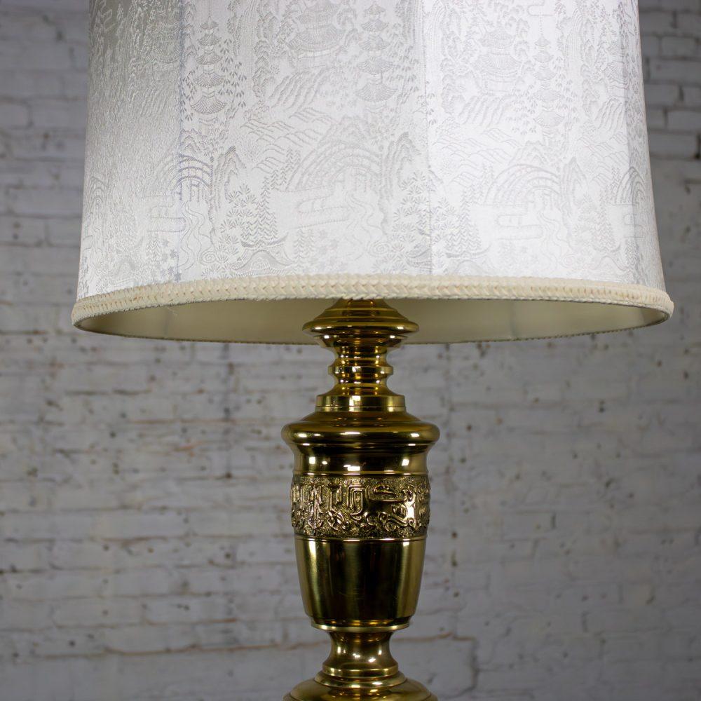 Mid-20th Century Chinoiserie Hollywood Regency Table Lamp Cast Brass w/Damask Fabric Shade