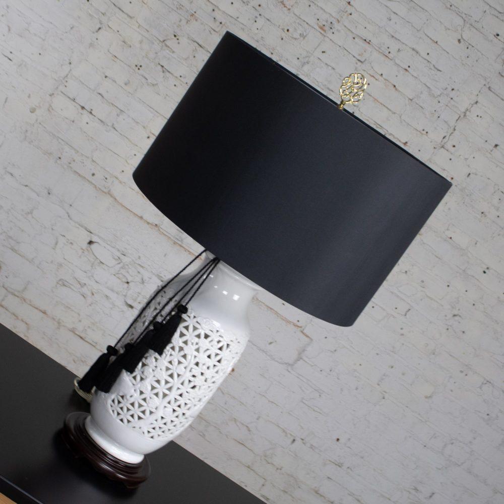 Lamp Size: - O/A Adjustable Height: 33-38 Inches - Height to top of Adjustable Harp: 31-36 Inches - Height to top of Socket: 21.5 Inches - Body Size:18H x 7.5W Inches - Base Size: 1.25H x 7.5W Inches - Weight: 8.99 Pounds
