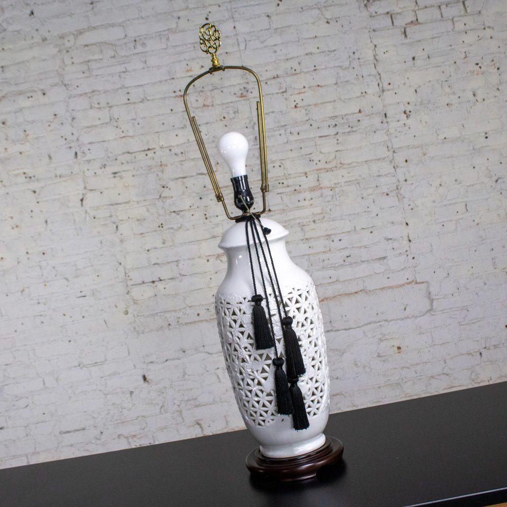 Lamp Size: - O/A Adjustable Height: 33-38 Inches - Height to top of Adjustable Harp: 31-36 Inches - Height to top of Socket: 21.5 Inches - Body Size:18H x 7.5W Inches - Base Size: 1.25H x 7.5W Inches - Weight: 8.99 Pounds