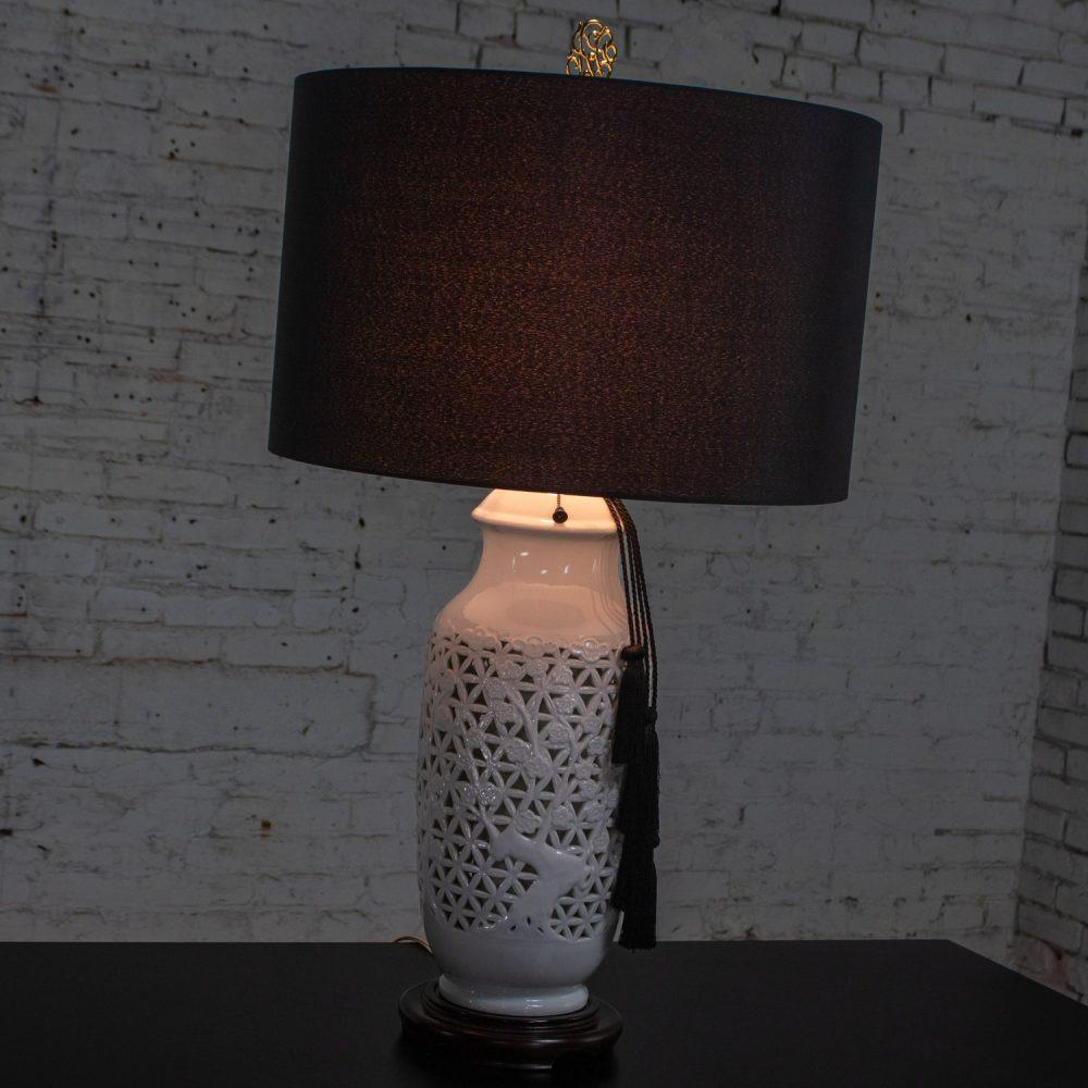 Lamp Size: - O/A Adjustable Height: 33-38 Inches - Height to top of Adjustable Harp: 31-36 Inches - Height to top of Socket: 21.5 Inches - Body Size:18H x 7.5W Inches - Base Size: 1.25H x 7.5W Inches - Weight: 8.99 Pounds
