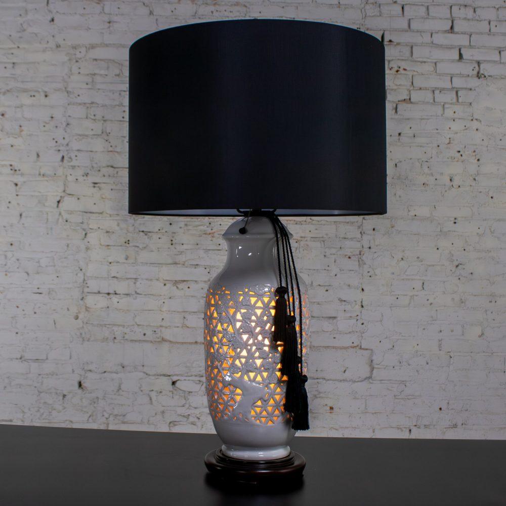 Lamp Size: - O/A Adjustable Height: 33-38 Inches - Height to top of Adjustable Harp: 31-36 Inches - Height to top of Socket: 21.5 Inches - Body Size:18H x 7.5W Inches - Base Size: 1.25H x 7.5W Inches - Weight: 8.99 Pounds