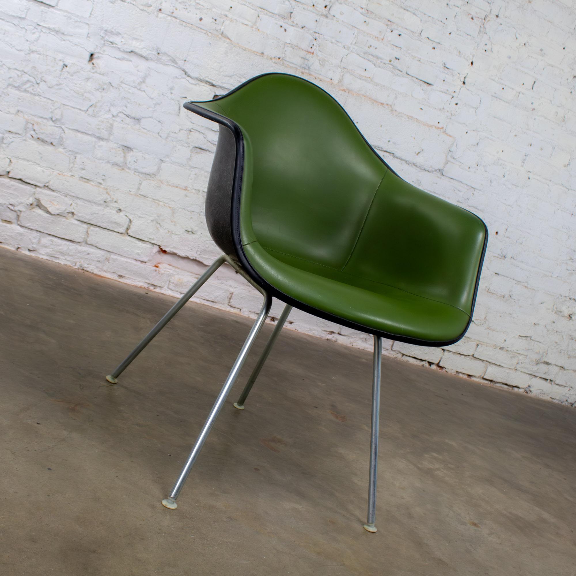 1971 MCM Eames Herman Miller Molded Fiberglass Shell Armchair Upholstered Green Naugahyde Galvanized H Base