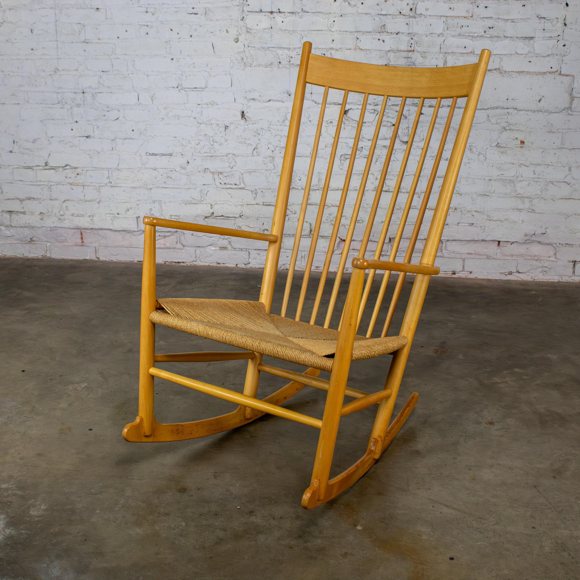 Late 20th Century Scandinavian Modern Rocking Chair Model J16 by Hans Wegner Beechwood & Natural Cord Seat