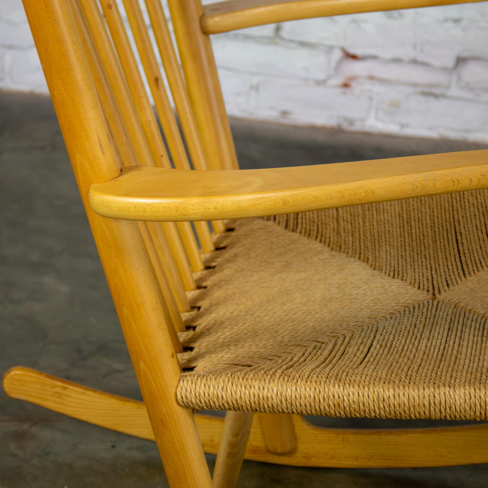Late 20th Century Scandinavian Modern Rocking Chair Model J16 by Hans Wegner Beechwood & Natural Cord Seat