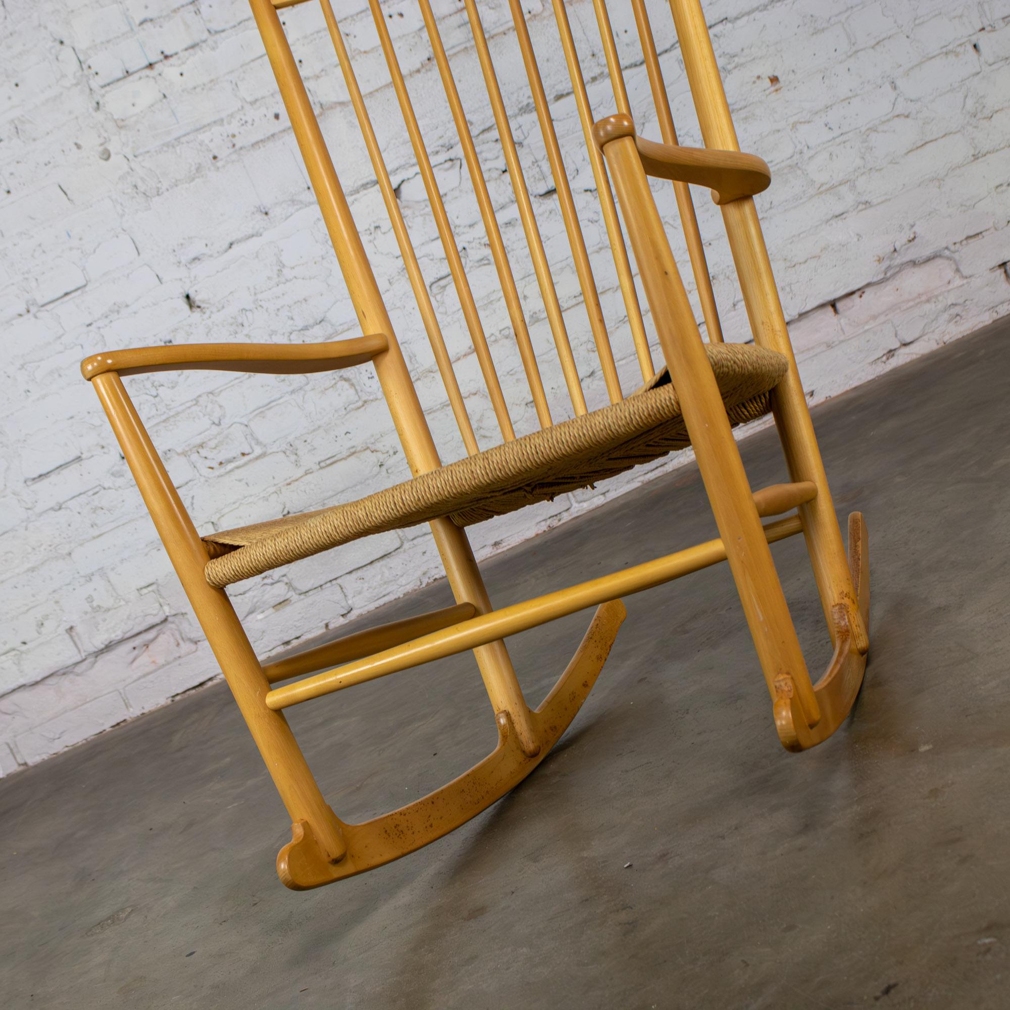 Late 20th Century Scandinavian Modern Rocking Chair Model J16 by Hans Wegner Beechwood & Natural Cord Seat