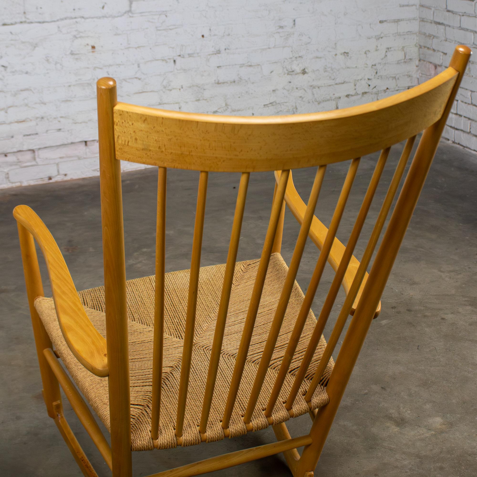 Late 20th Century Scandinavian Modern Rocking Chair Model J16 by Hans Wegner Beechwood & Natural Cord Seat